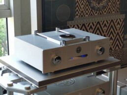 Show in Shanghai, China, AA mit Dynaudio loutspeakers